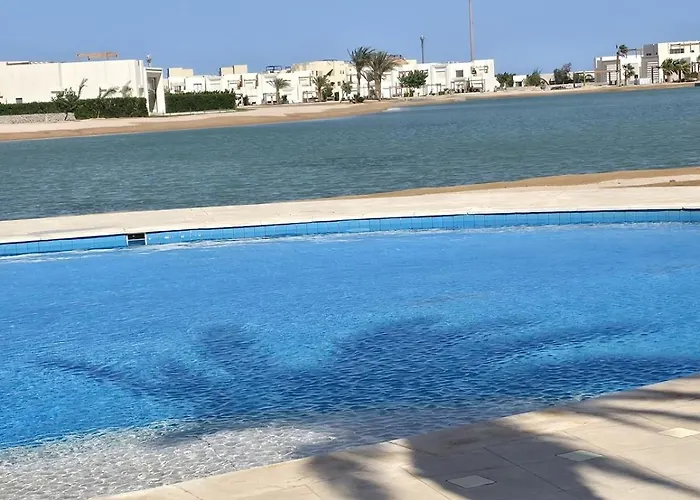 Stylish 2br Lagoon Escape El Gouna شقة *