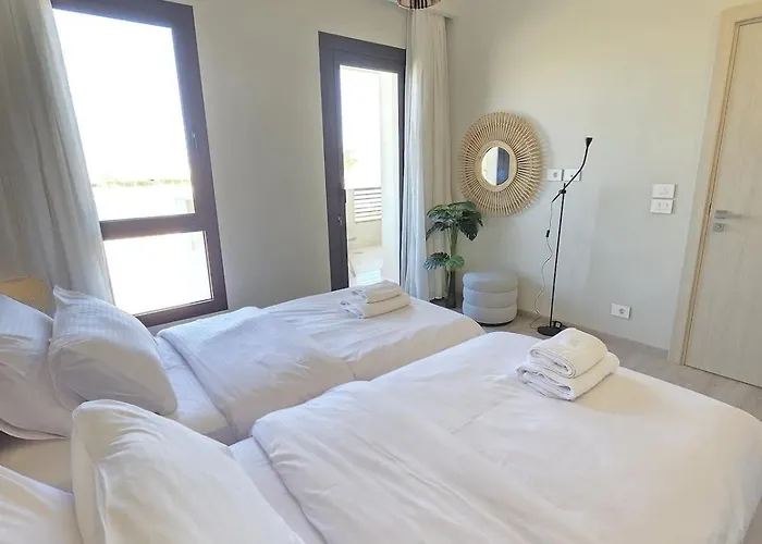 Stylish 2br Lagoon Escape El Gouna شقة